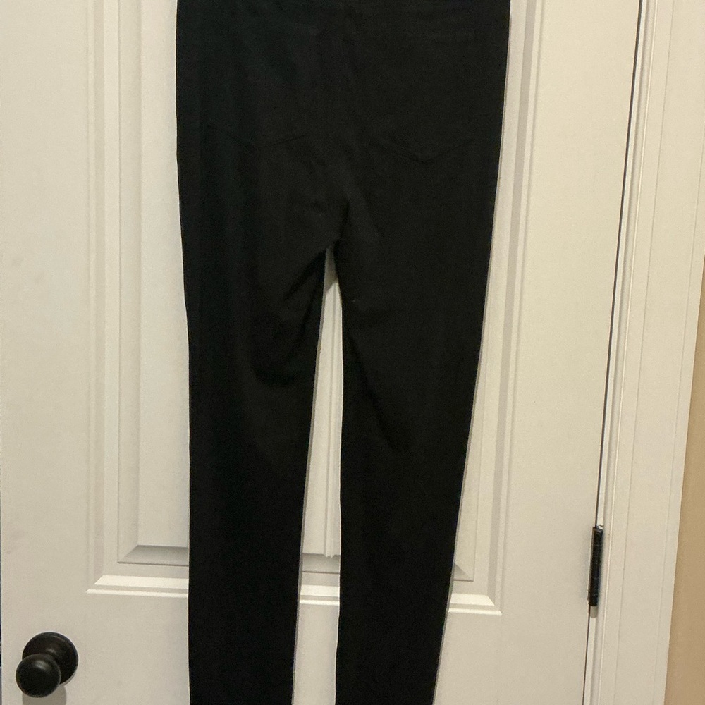 Sleek Black Trousers with Streamlined Silhouette - Picture 4 of 4